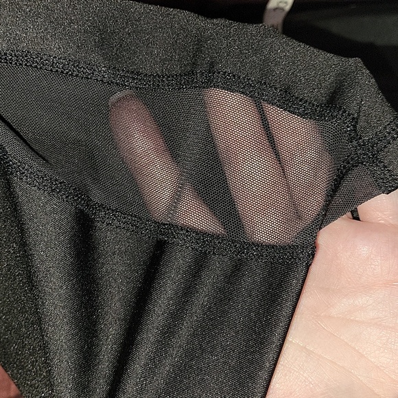 Pro Player Black Crop Work out Leggings with mesh size 3xl - Picture 9 of 11